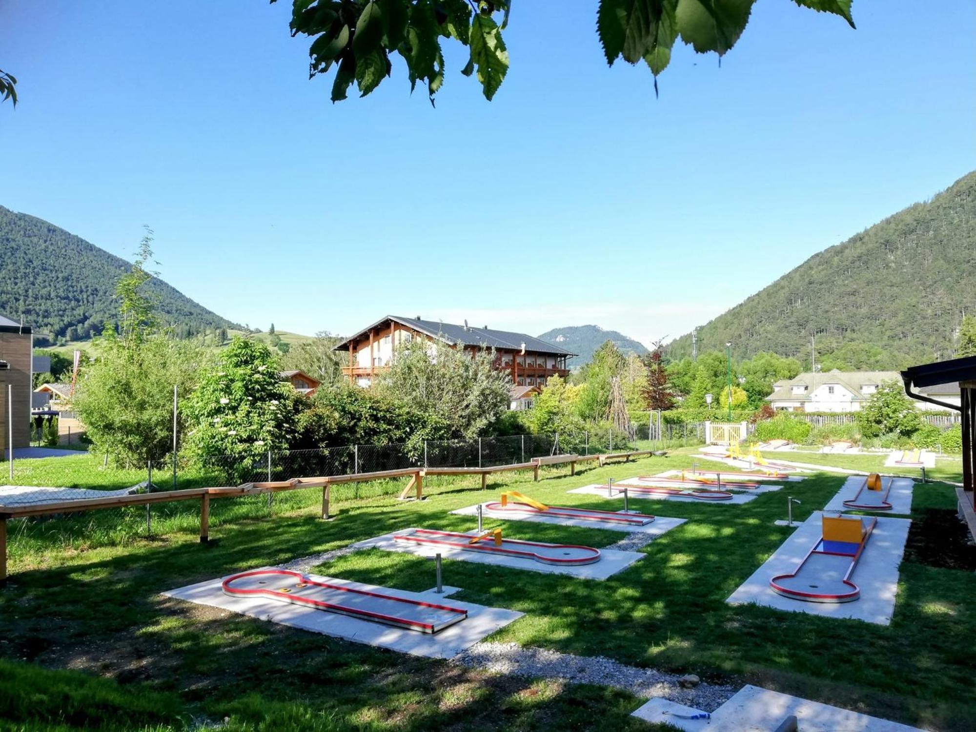 Haus Lenz Ferienwohnungen - Fam Ostermann Puchberg am Schneeberg Exterior foto